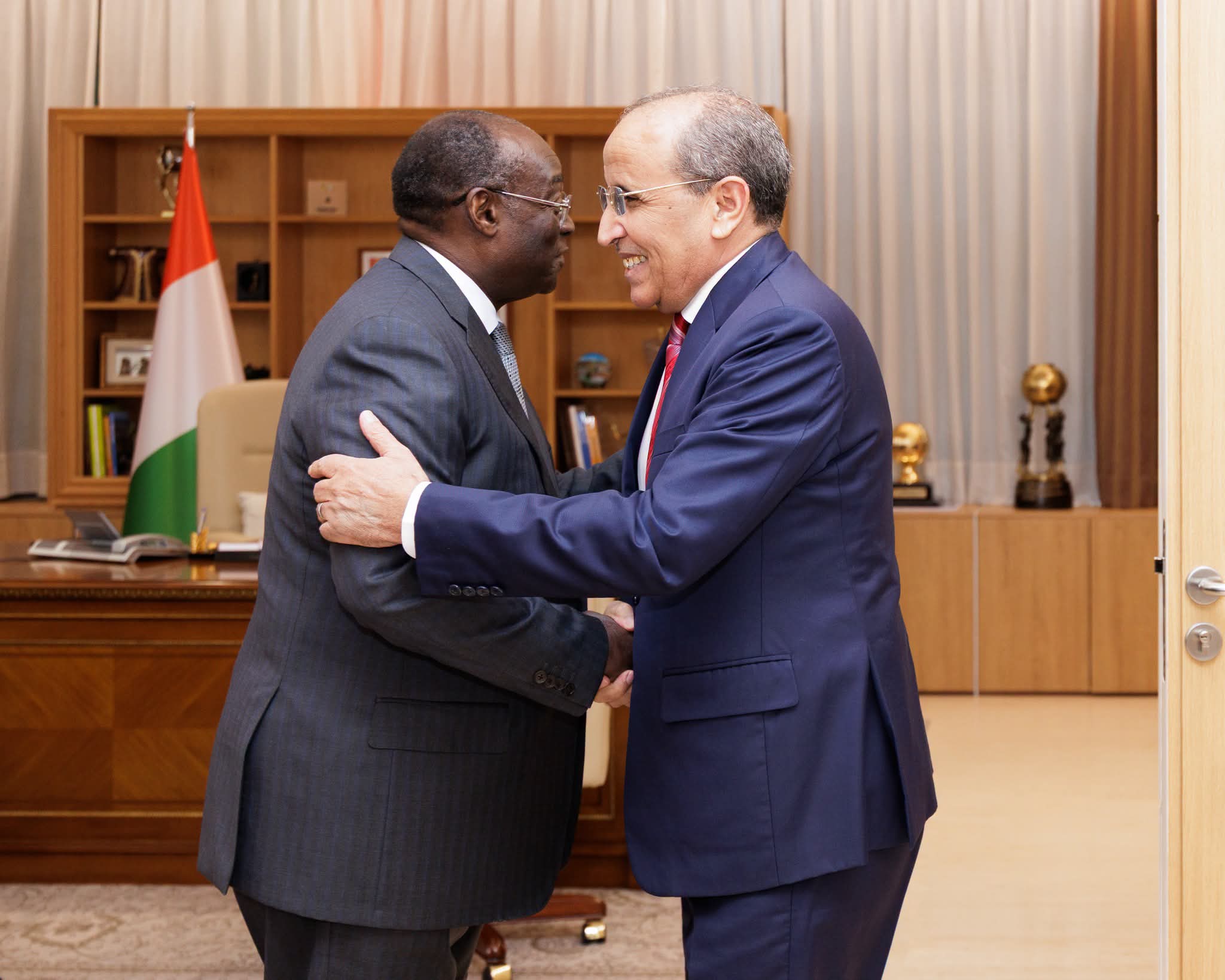 L'ambassadeur Mohamed Abdallahi KHATTRA reçu en audience par le vice-président de la République de Côte d’Ivoire à la fin de sa mission